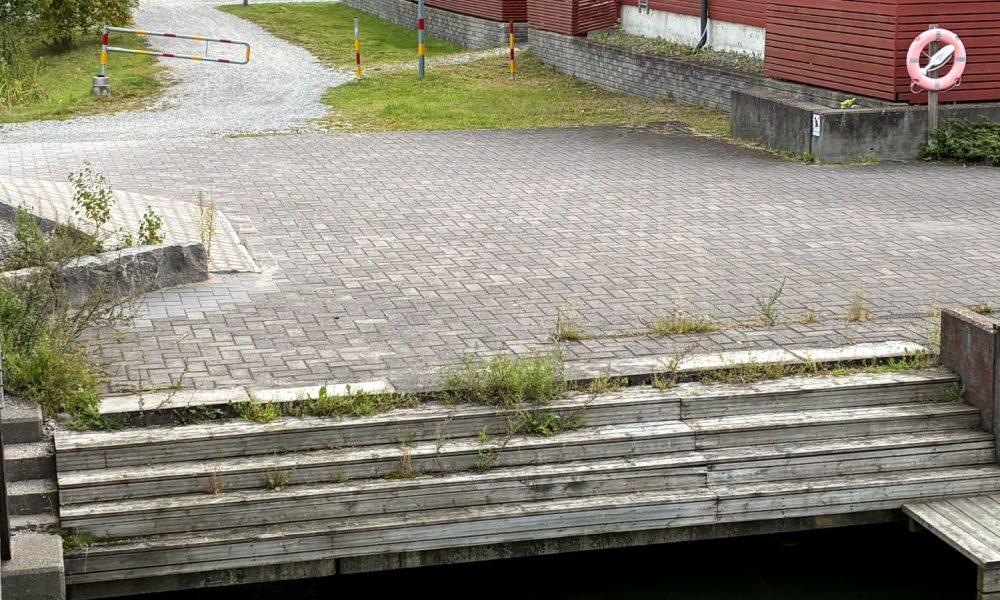 Lopulta alueen hulevedet päätyvät mereen vedenalaisen purkuputken kautta.